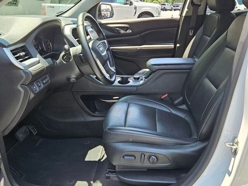 Used 2023 GMC Acadia SLT w/ Elevation Edition image 6