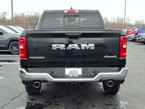 New 2026 RAM 1500 4x4 Crew Cab image 19
