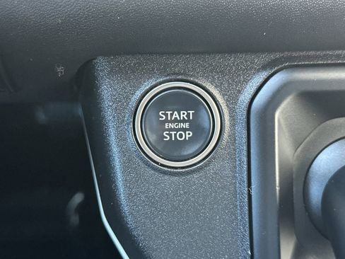 Used 2023 Land Rover Defender 130 X-Dynamic SE image 27