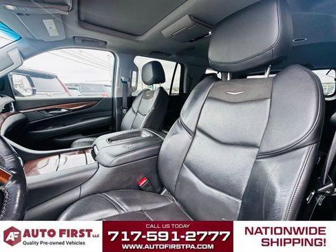 Used 2019 Cadillac Escalade Luxury image 9