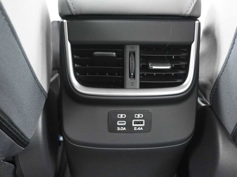 Used 2025 Subaru Legacy Premium AWD/4WD image 17