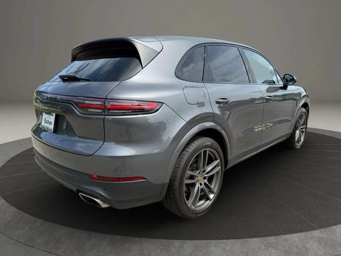 Used 2021 Porsche Cayenne AWD/4WD image 3