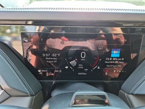 Certified 2025 GMC Yukon Denali Ultimate AWD/4WD image 11