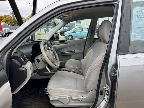Used 2011 Subaru Forester 2.5X w/ Alloy Wheel Value Pkg image 9