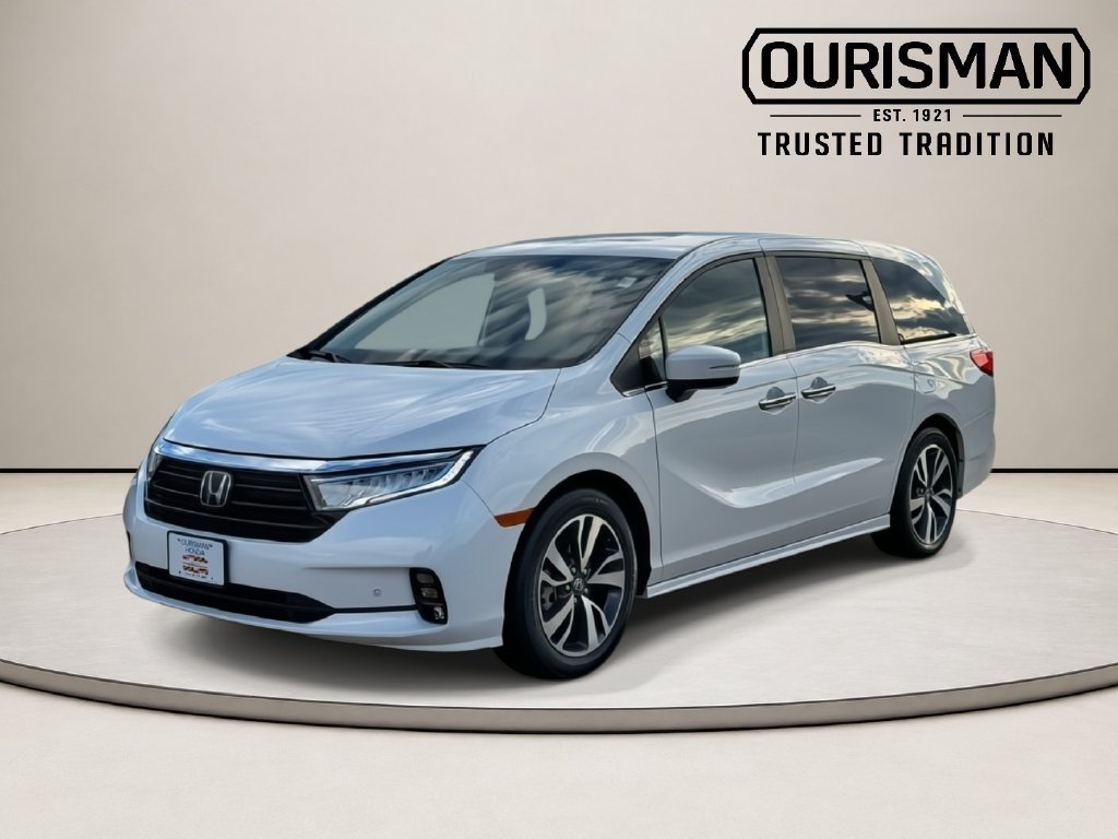 Used 2024 Honda Odyssey Touring image 2
