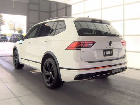 Used 2023 Volkswagen Tiguan SE R-Line FWD image 4