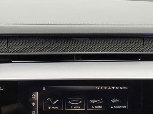 Used 2022 Audi S8 image 32