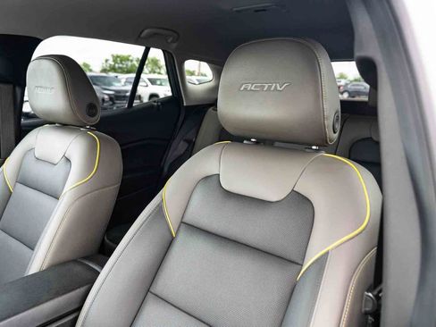 Certified 2024 Chevrolet Trax ACTIV w/ Driver Confidence Package FWD image 9