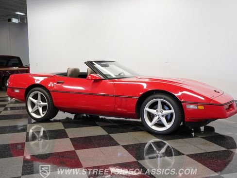 Used 1989 Chevrolet Corvette Convertible image 15