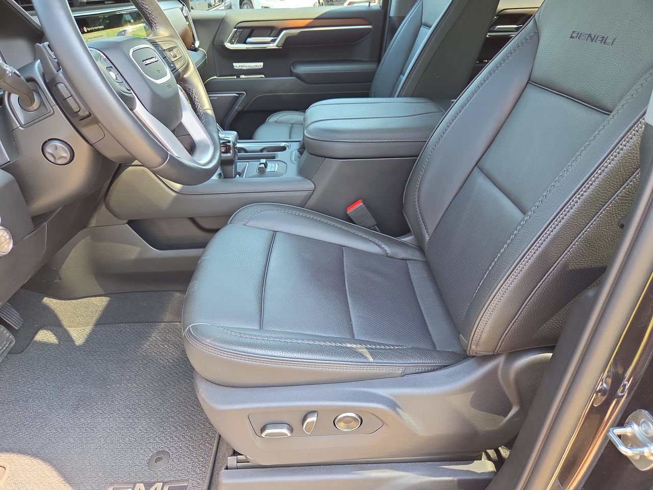 Used 2026 GMC Sierra 1500 Denali AWD/4WD image 20