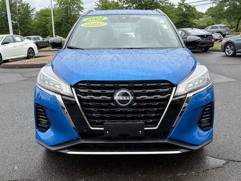 Certified 2024 Nissan Kicks SR w/ SR Premium Package FWD image 6
