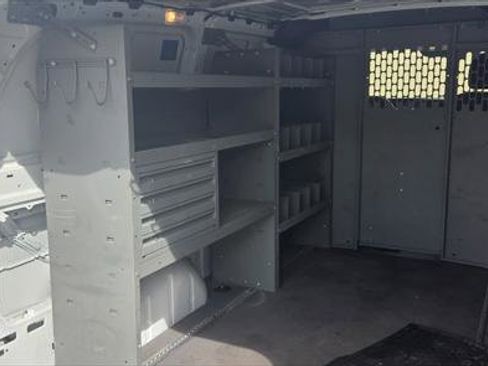 Used 2021 Mercedes-Benz Metris image 12