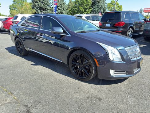 Used 2013 Cadillac XTS Platinum FWD image 10