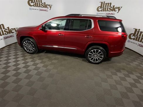 Used 2023 GMC Acadia Denali w/ Denali Technology Package image 5