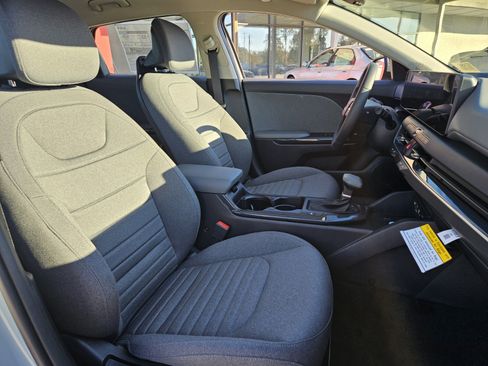 New 2025 Kia K4 EX image 12