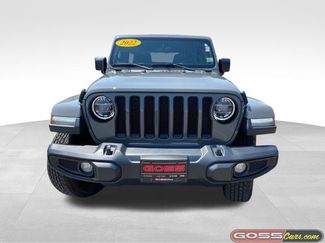 Used 2022 Jeep Wrangler Unlimited Sahara AWD/4WD video 2