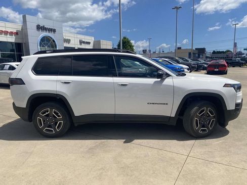New 2026 Jeep Cherokee Laredo AWD/4WD image 7
