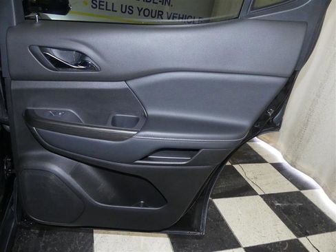 Used 2020 GMC Acadia SLT w/ Driver Alert Package II image 26