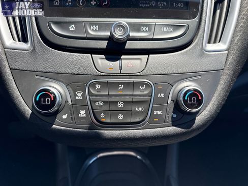 Used 2025 Chevrolet Malibu LT FWD image 22