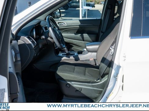 Certified 2020 Jeep Grand Cherokee Laredo image 17