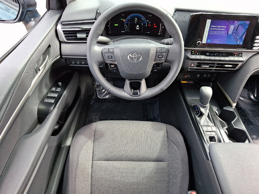 Used 2025 Toyota Camry LE w/ Convenience Package FWD image 12