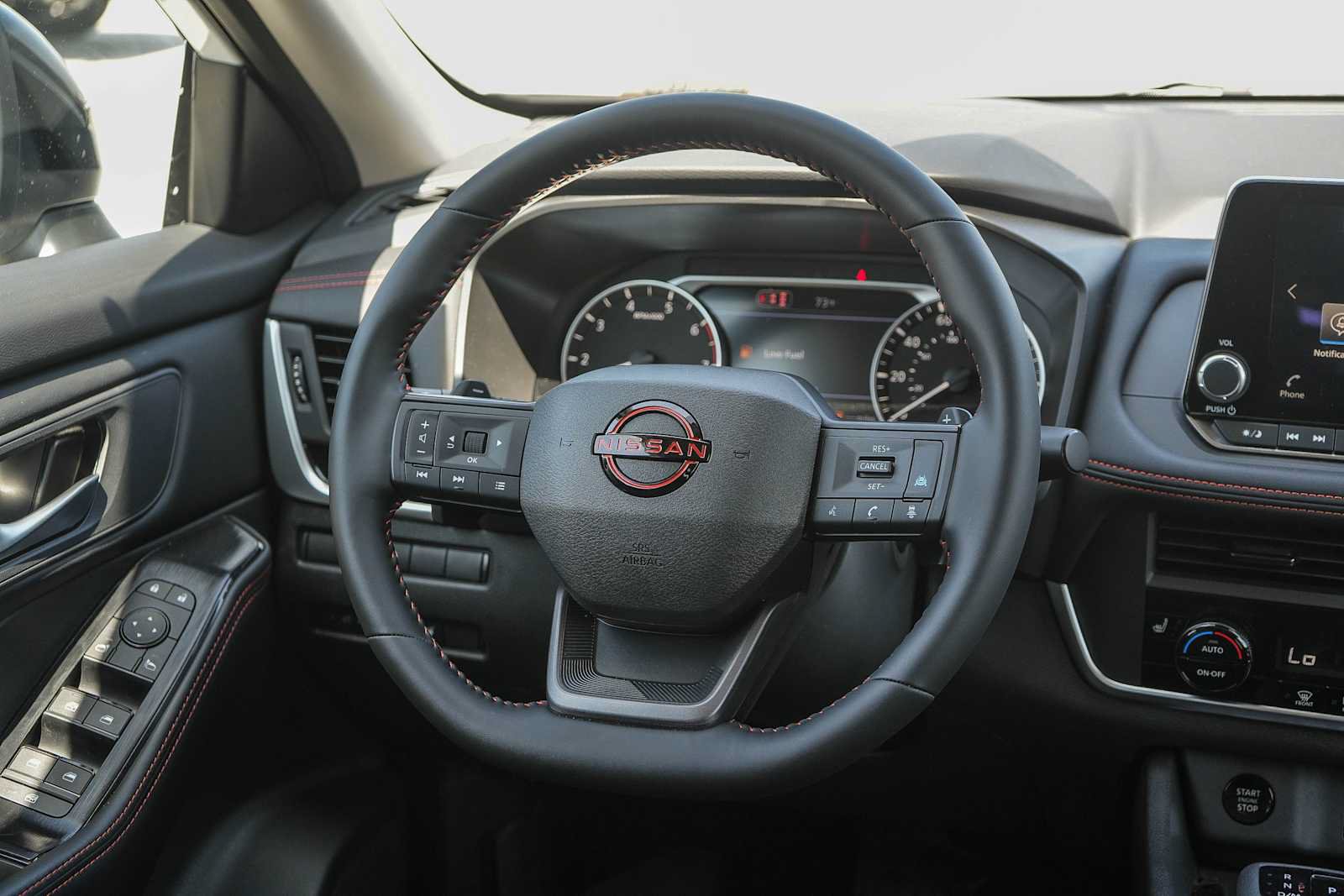 Used 2026 Nissan Rogue SV AWD/4WD image 15