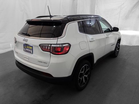 Used 2025 Jeep Compass Limited image 7