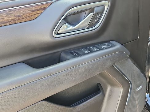 Used 2021 Chevrolet Tahoe Premier w/ Premium Package AWD/4WD image 30