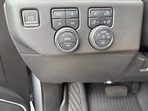 Used 2024 Chevrolet Silverado 1500 LT Trail Boss w/ Convenience Package II AWD/4WD image 24