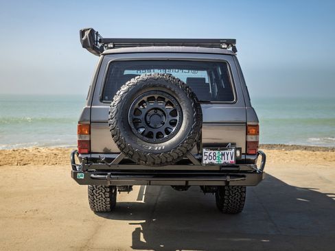 Used 1990 Toyota Land Cruiser AWD/4WD image 8