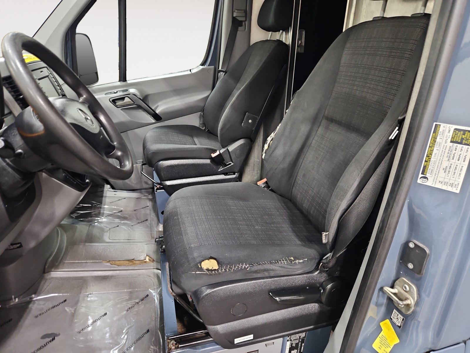 Used 2018 Mercedes-Benz Sprinter 2500 image 9