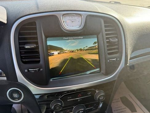 Used 2019 Chrysler 300 Touring w/ Sport Appearance Package image 16