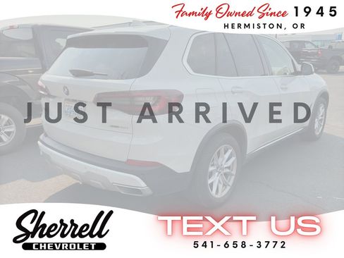 Used 2022 BMW X5 xDrive40i w/ Premium Package AWD/4WD image 4