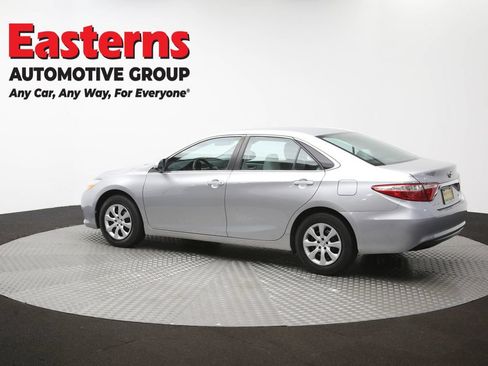 Used 2015 Toyota Camry LE FWD image 61
