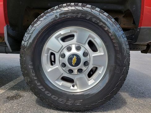 Used 2018 Chevrolet Silverado 2500 LT w/ LT Convenience Package AWD/4WD image 29