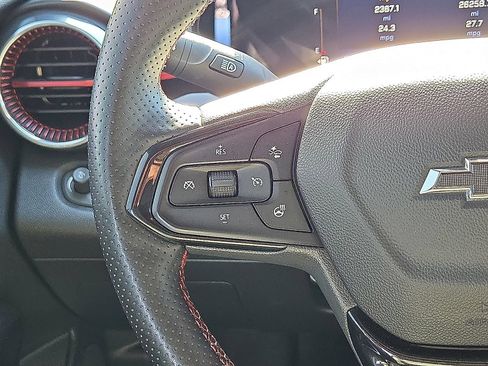 Used 2025 Chevrolet Trax RS w/ Driver Confidence Package FWD image 18