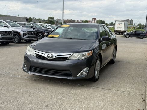 Used 2012 Toyota Camry XLE FWD image 11
