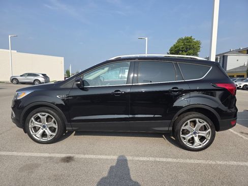 Used 2019 Ford Escape Titanium AWD/4WD image 5