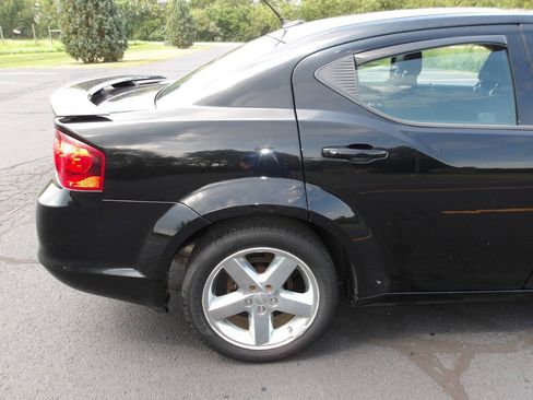 Used 2014 Dodge Avenger SE w/ Rallye Appearance Group FWD image 30