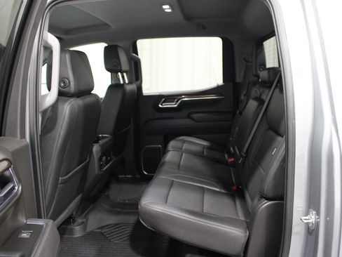 Used 2025 Chevrolet Silverado 1500 LT Trail Boss w/ Convenience Package II AWD/4WD image 20