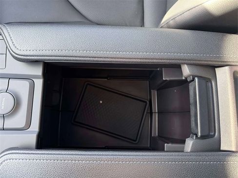 Used 2026 Toyota Grand Highlander XLE image 36