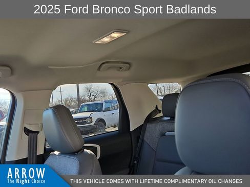 Used 2025 Ford Bronco Sport Badlands image 22
