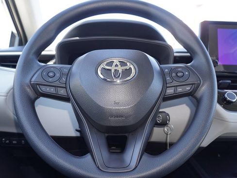 Certified 2026 Toyota Corolla Cross L FWD image 20