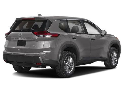 Used 2024 Nissan Rogue S FWD image 2