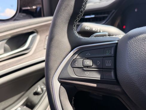 New 2026 Jeep Grand Cherokee Limited AWD/4WD image 14