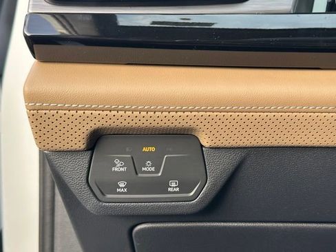 New 2026 Volkswagen Atlas Cross Sport SE AWD/4WD image 23