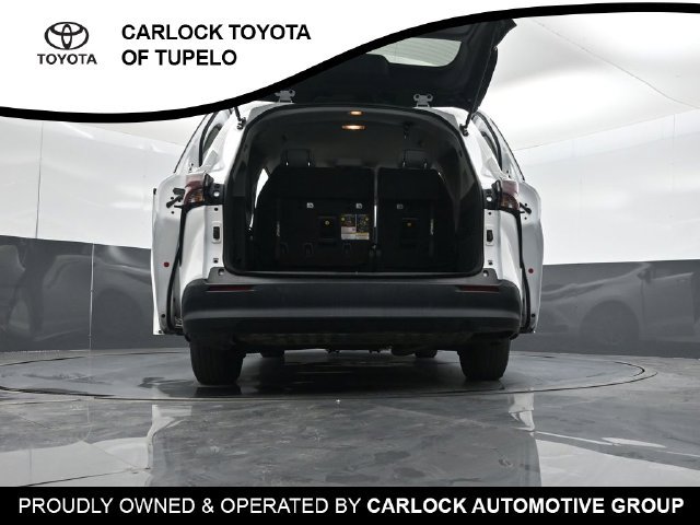 Used 2023 Toyota Sienna LE FWD image 62