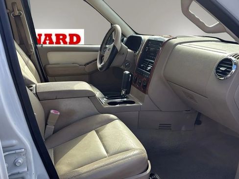 Used 2008 Ford Explorer Eddie Bauer image 5
