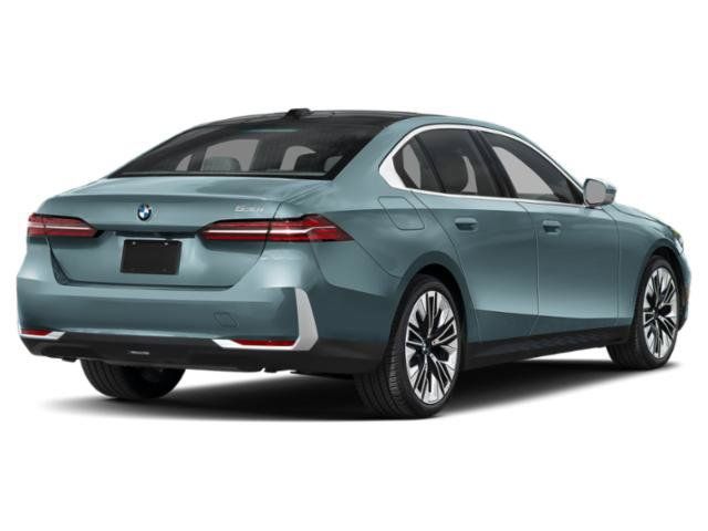 New 2027 BMW 530i RWD image 2