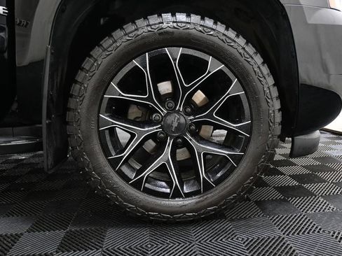 Used 2013 Chevrolet Tahoe LT w/ Luxury Package image 32